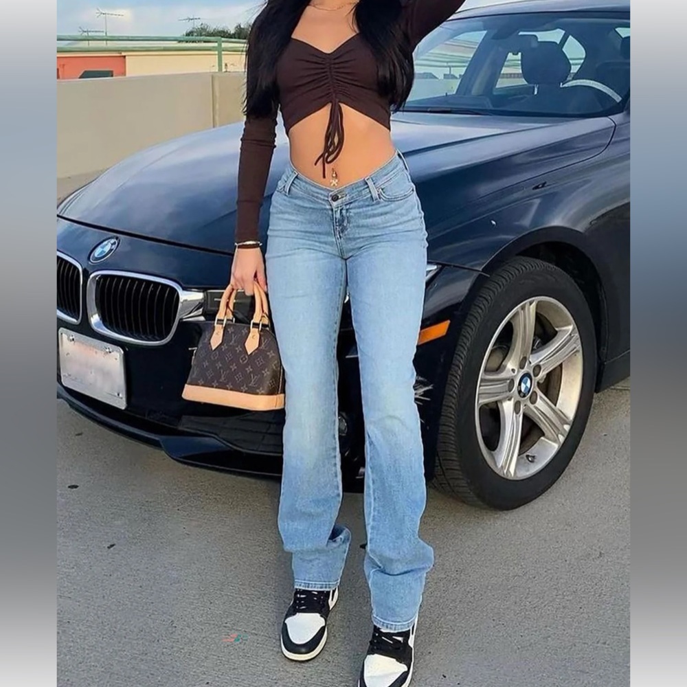 V Nice To Meet You Straight Leg Jeans - Light Blue Wash